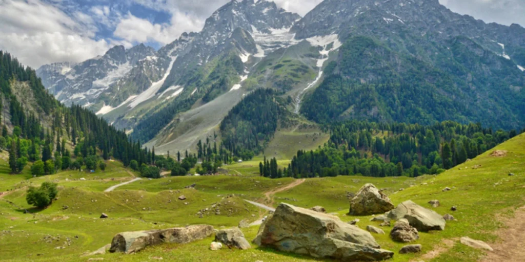Sonamarg &ndash; The Meadow of Gold