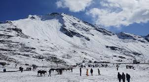Rohtang Pass: Gateway to High-Altitude Wonder
