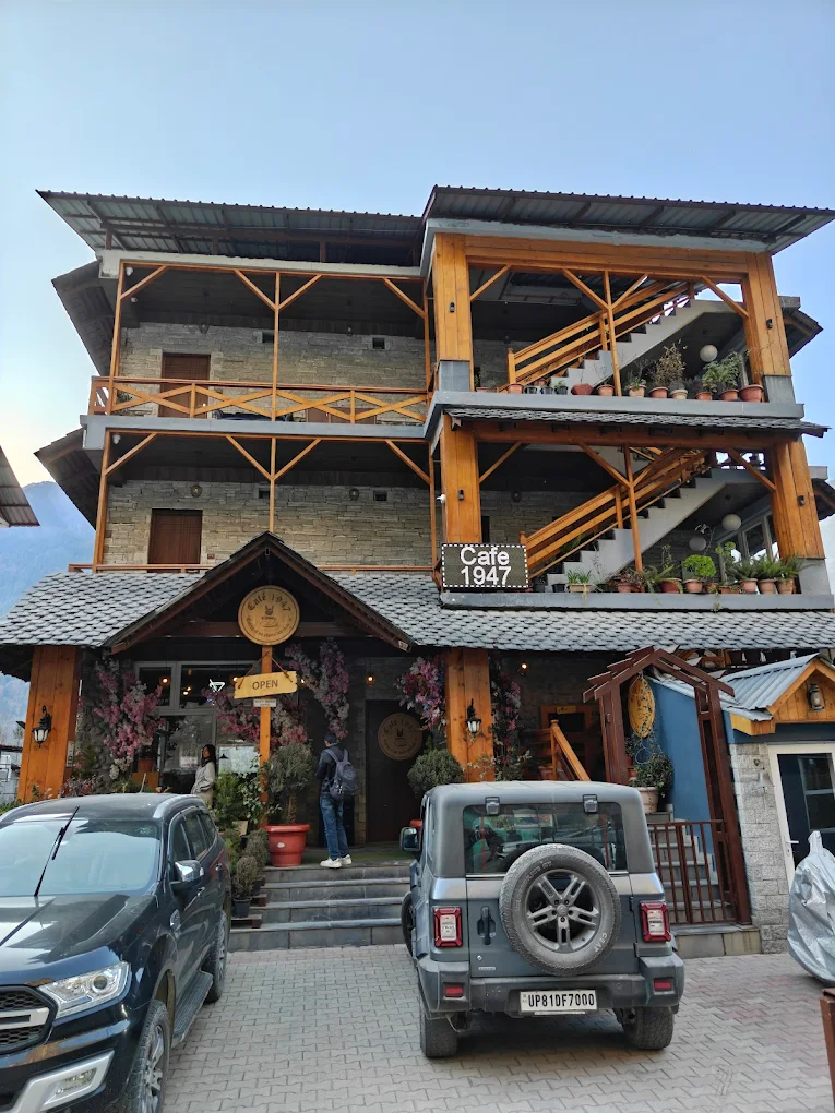 Cafe 1947 – The Riverside Music Hub